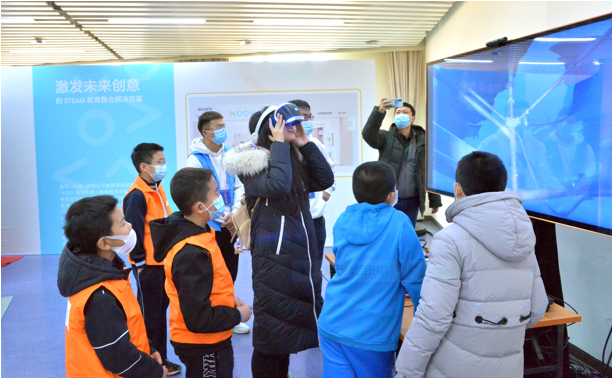 PlayStation®VR的沉浸式体验带给了使用者身临其境的感受