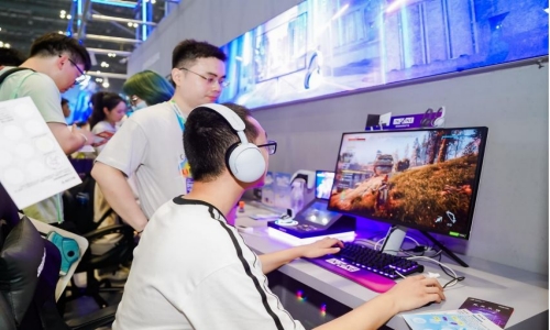 玩家试玩INZONE电竞系列产品