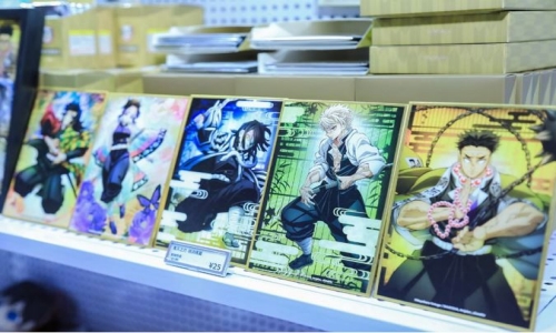 全国首发的《鬼灭之刃 柱训练篇》新品色纸