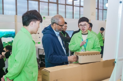 提案者与观众交流