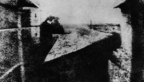 世界第一张照片《窗外景色》