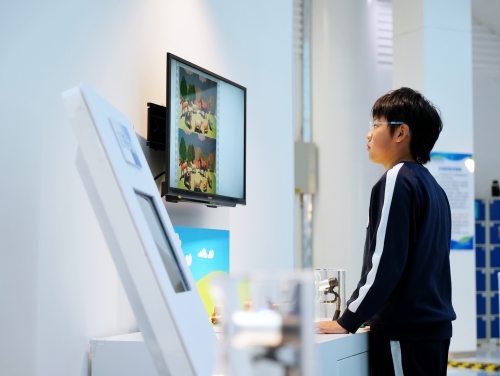  小观众体验定格动画