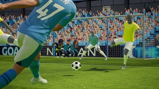 使用“沉浸式高光时刻”，从多个角度观看主场比赛的精彩录像