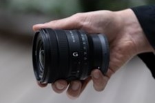   对焦环通过手指轻松控制