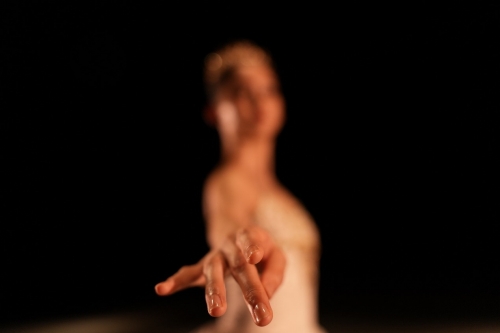 全焦段约0.38m最近对焦距离