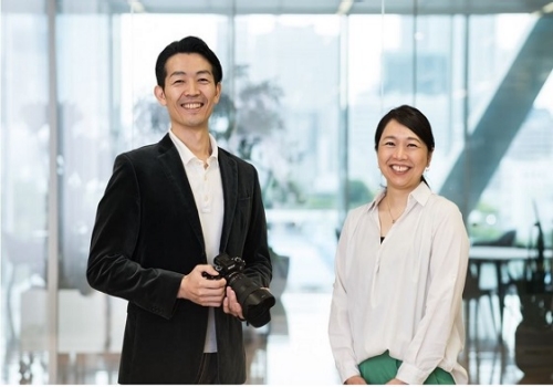 左：平塚陽介，索尼公司云服务与应用技术部 右：下川僚子，索尼公司影像娱乐业务单元云业务办公室<br>  *索尼公司为原索尼电子公司